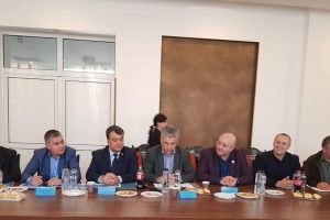 Investiţiile derulate de Ministerul Apelor şi Pădurilor în judeţul Vâlcea, inspectate de ministrul Ioan Deneş