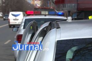 Un şofer băut a intrat cu maşina în două autoturisme parcate