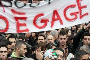 Epoca Bouteflika, aproape de final. Algerienii ies în stradă cu zecile de mii