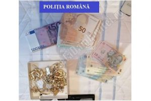 Trei bărbaţi, reţinuţi pentru 24 de ore în urma percheziţiilor efectuate de poliţiştii de la Poliţia Municipiului Târgovişte