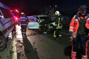 Duelul frontal al TRANSPORTATORILOR, pe şoseaua Arad – Oradea: ACCIDENT cu PUMA Trans şi Pito Trans (FOTO)