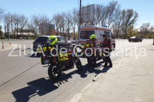Imagini de la eveniment. Accident rutier la intrare in statiunea Mamaia, zona OnPlonge. Doua autoturisme, implicate (galerie foto)