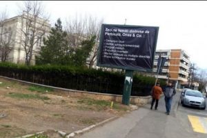 La Ploieşti a apărut un panou publicitar împotriva foştilor procurori Portocală şi Mircea Negulescu. „Zeci de familii distruse de Portocală, Onea & Co”