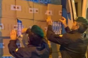 Români prinşi în Italia cu ţigări de contrabandă de 250.000 de euro