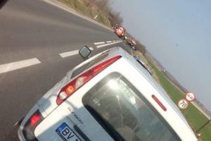 FOTO: ACCIDENT rutier pe DN7, la Balomir, cu două victime rănite uşor. Traficul este restricţionat