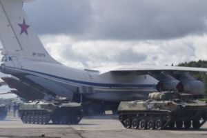 Ce are de gând Putin? Armata rusă cumpără 100 de aeronave de transport de tip Il-76 