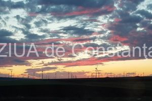 Energia eoliana asigura o treime din productia nationala de electricitate, astazi, cand Dobrogea s-a aflat sub cod galben de vant 