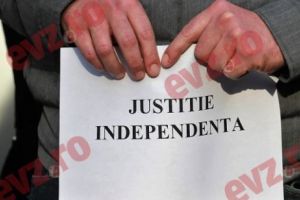 Judecătorul Dumbravă nu crede în acţiunea dorită de Iohannis. Lovitură neaşteptată pentru preşedintele ţării