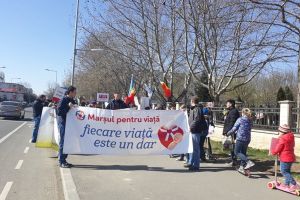 Peste 100 de mame au participat azi la „Marşul pentru viaţă”