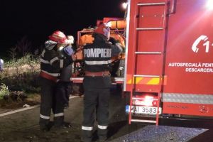 ACUM – Incendiu în beciul unei case din Călineşti