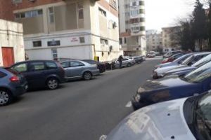 Baia Mare: Strada ce da fiori reci soferilor care o tranziteaza. Liber la circulatia pe ambele sensuri. Va descurcati?