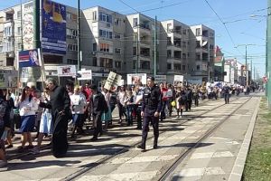 Marş pentru Viaţă la Timişoara, pentru stoparea avorturilor: Întreruperea sarcinii este un păcat greu