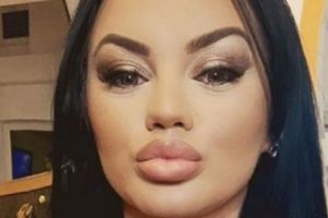 Regina Youtube-ului este istorie! Ricky Martin al manelelor îşi face de cap cu o blondă ultra-dotată. Imaginile incendiare