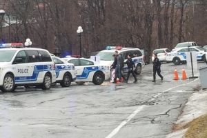 Un tânăr de origine română a atacat un preot în Canada