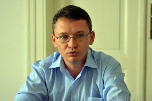 Un alt orădean la şefia PPMT: Szilágyi Zsolt îi predă ştafeta lui Csomortányi István, care a câştigat la mustaţă conducerea partidului