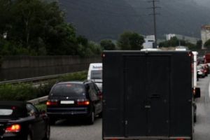 Trafic de coşmar pe DN1. Mesaj de ultimă oră de la poliţişti