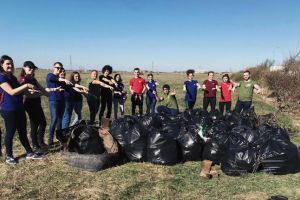 #Trashtagchallenge la Timişoara! Zeci de saci cu gunoaie strânse de pe stradă şi de pe malurile Begăi