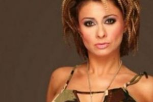 Ana Maria Reghecampf  îl face franjuri pe Cornel Dinu şi sare în apărarea lui Cosmin Contra. „Să-l trezească cineva pe saltimbancul în ciorapi de mătase”