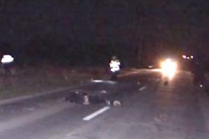 Maşina i-a rupt piciorul