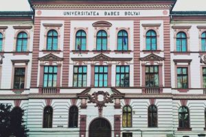 Caravana UBB poposeşte în judeţ