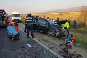 FOTO: ACCIDENT la intrarea în Alba Iulia, dinspre Sebeş. O persoană rănită. Trafic îngreunat