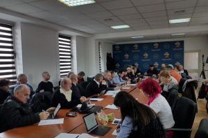 Un amendament al consilierului Mircea Trifu, care propune ANULAREA scutirii de impozit pentru o parte dintre revoluţionari, supus la vot în şedinţa CL Alba Iulia, la solicitarea Prefecturii Alba