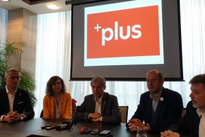 Dacian Cioloş, la Bistriţa: Merg până la capăt, nu mă scoate nimeni de aici decât cu picioarele înainte