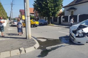 Nu a acordat prioritate: răni şi pagube