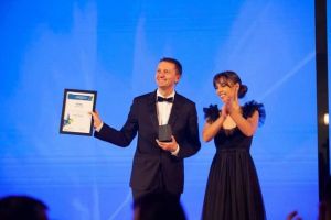 Premiile tineretului liberal. Klaus Iohannis, „Garantul Democraţiei”