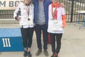 FOTO: La Campionatele Naţionale de marş, medalii pentru atletele din Cetatea Marii Uniri: Mihaela Acatrinei – vicecampioană naţională la seniori, Georgiana Jid – bronz la tineret