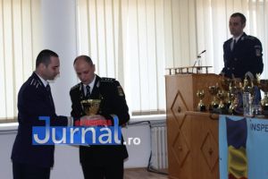 FOTO: Zeci de ofiţeri şi subofiţeri, avansaţi în grad de Ziua Poliţiei Române