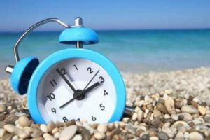 În weekend trecem la ora de vară. Ceasurile se dau înainte cu o oră