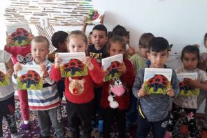 2.000 de copii defavorizaţi din judeţul Mureş vor primi Prima Carte în cadrul programului „Fiecare copil merită o poveste”