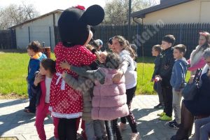 ULMI: Bucurie pentru sute de copii, după ce primăria le-a făcut cadou un loc de joacă (VIDEO)
