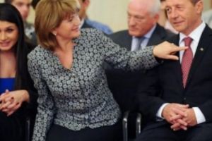 Traian Băsescu are probleme cu soţia. Ce i-a interzis aceasta să mai facă acum la bătrâneţe