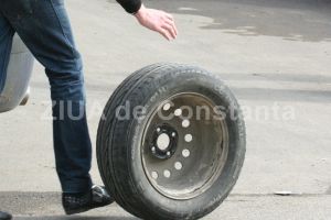 De unde cumpara Fortele Navale pneuri pentru autovehicule (document)