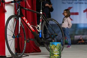 Albumul „Cu bicicleta prin Hunedoara” ajunge, astăzi, la Hunedoara