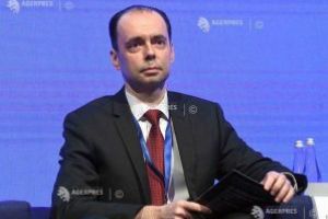 Anghel (BVB): În şcoală, învăţăm câte precipitaţii cad în Sahara, câte soţii a avut Henric al V-lea şi nu cum să ne gestionăm banii