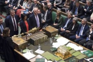 Telenovela Brexit. Răsturnare de situaţie. Parlamentarii i-au dat Theresei May lovitura de graţie. Ce se va întâmpla în continuare