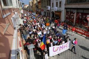 Peste 700 de braşoveni au participat la „Marşul pentru Viaţă”