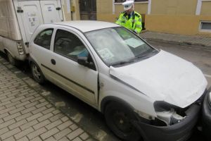 Nouă maşini abandonate ridicate de pe o singură stradă din Timişoara