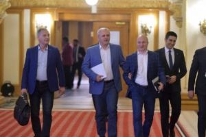 Dragnea în corzi! Liderii din PSD, testaţi pentru prezidenţiale. Nume bombă pe listă