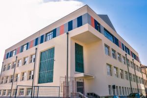 FOTO Șapte noi săli de clasă şi laboratoare la Școala „Regina Maria”