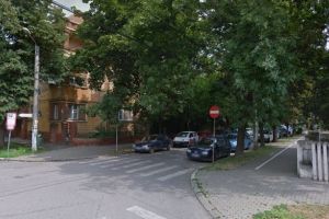 Stradă de lângă primărie, închisă pentru măturatul şi spălatul carosabilului