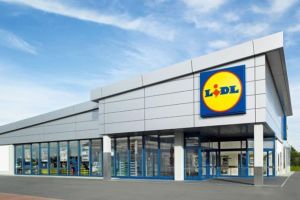 Aţi cumpărat sandwich-uri din LIDL? Nu le mâncaţi şi mergeţi cu ele înapoi!
