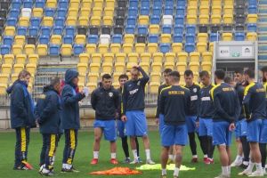 Și-a dat acordul de ,,Buna Vestire'' şi a condus primul antrenament pe ploaie