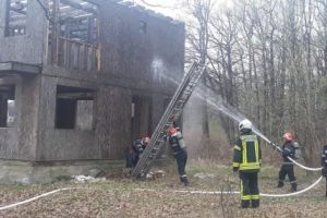 Exerciţiu pentru gestionarea unor situaţii de urgenţă generate de incendiu la fondul forestier