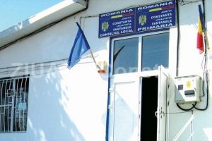 Retea de canalizare extinsa, trotuare reabilitate, sala de sport pentru elevi. Proiecte mari pentru comuna Fantanele