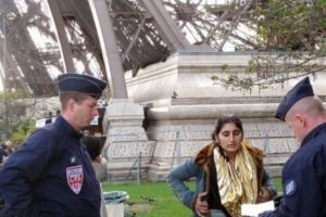 S-a dezlănţuit iadul împotriva romilor din Franţa. Zeci de persoane au fost linşate de francezi. Zvonurile false duc la un adevărat război 