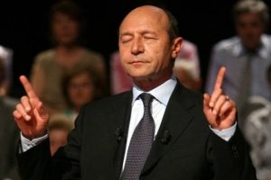 Traian Băsescu, primul pe lista candidaţilor PMP la europarlamentare